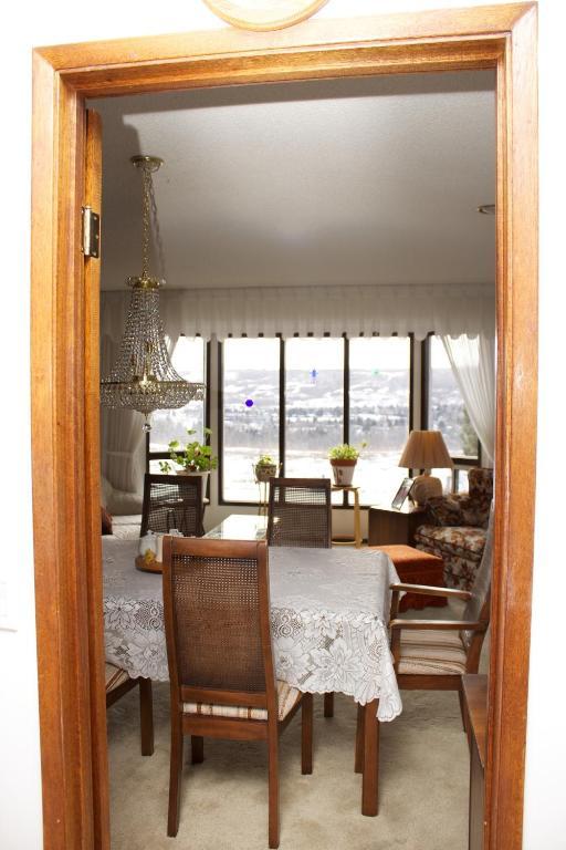 Cozy Nest Bed & Breakfast YYC Exterior foto