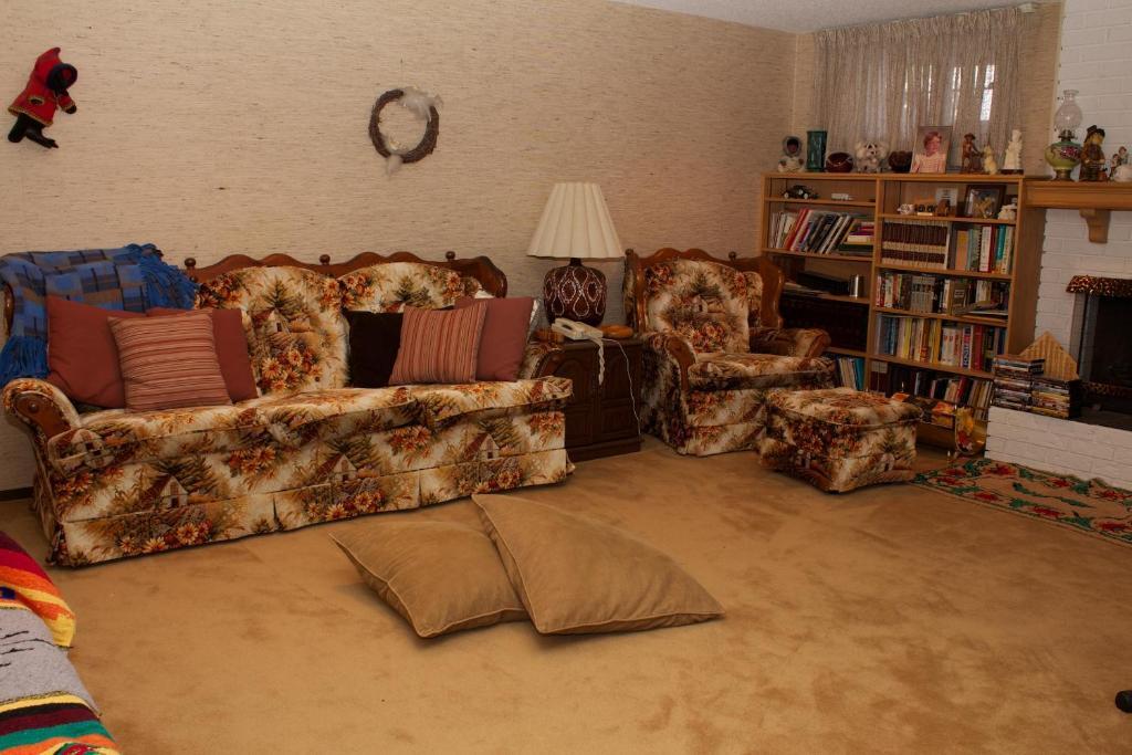 Cozy Nest Bed & Breakfast YYC Exterior foto